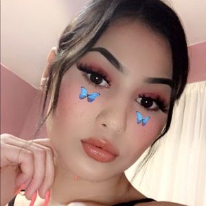 Meet your Posher, Adriana